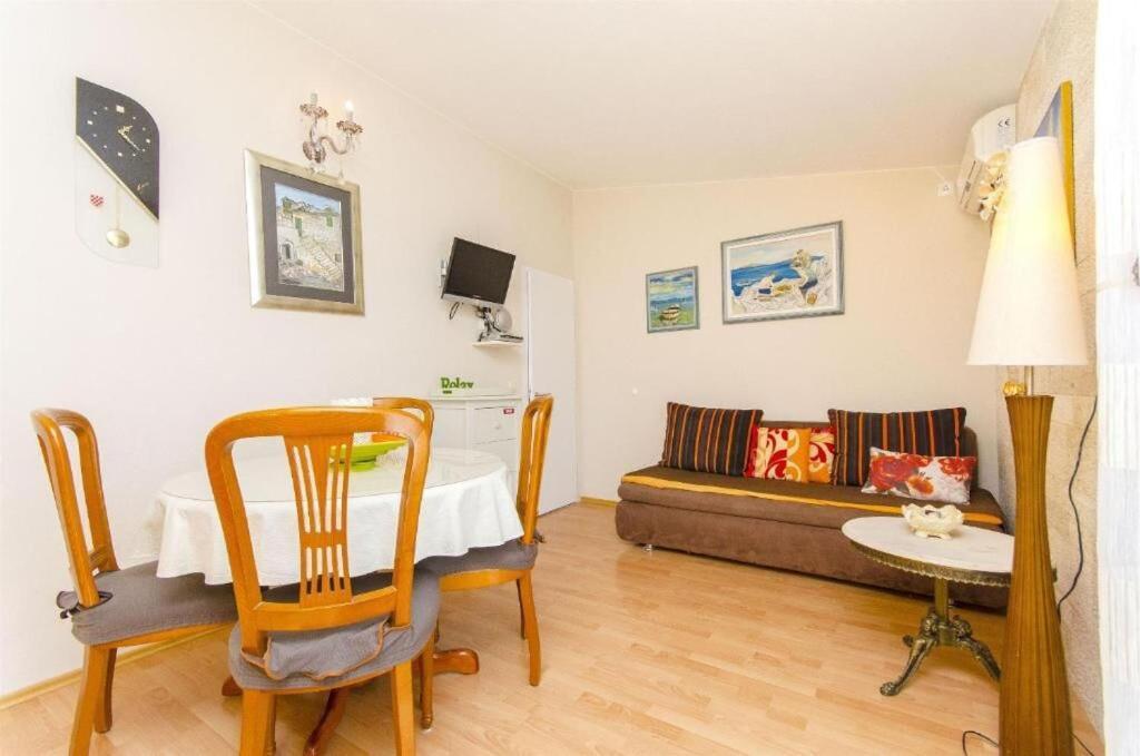 Apartments Nives Трогір Екстер'єр фото