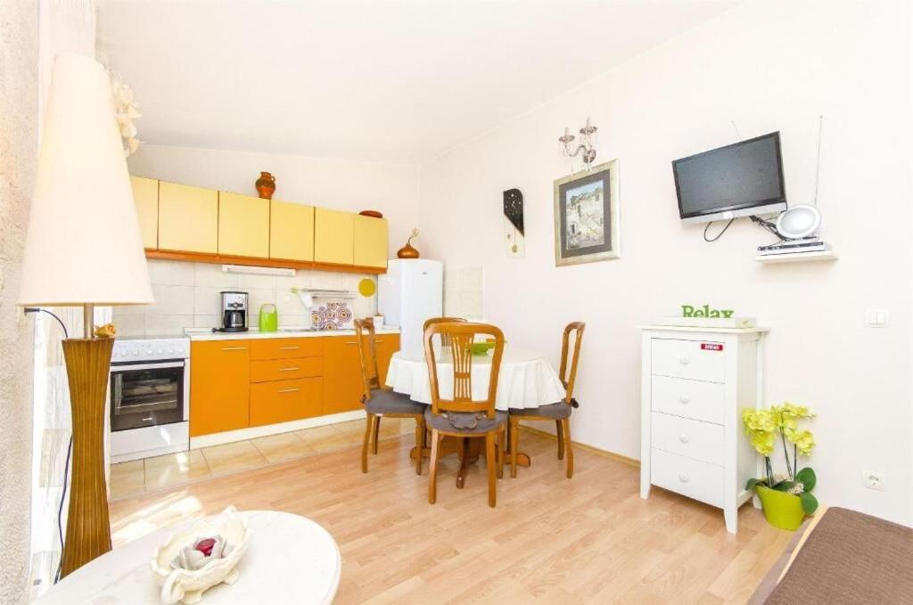 Apartments Nives Трогір Екстер'єр фото