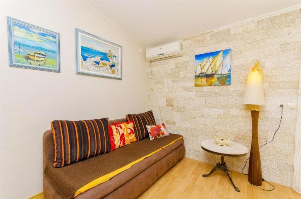 Apartments Nives Трогір Екстер'єр фото
