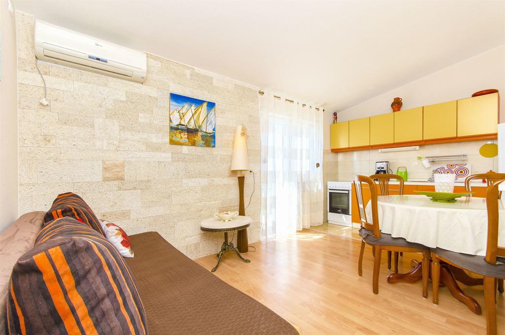 Apartments Nives Трогір Екстер'єр фото
