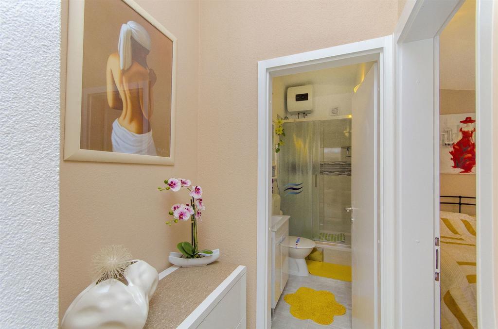 Apartments Nives Трогір Екстер'єр фото