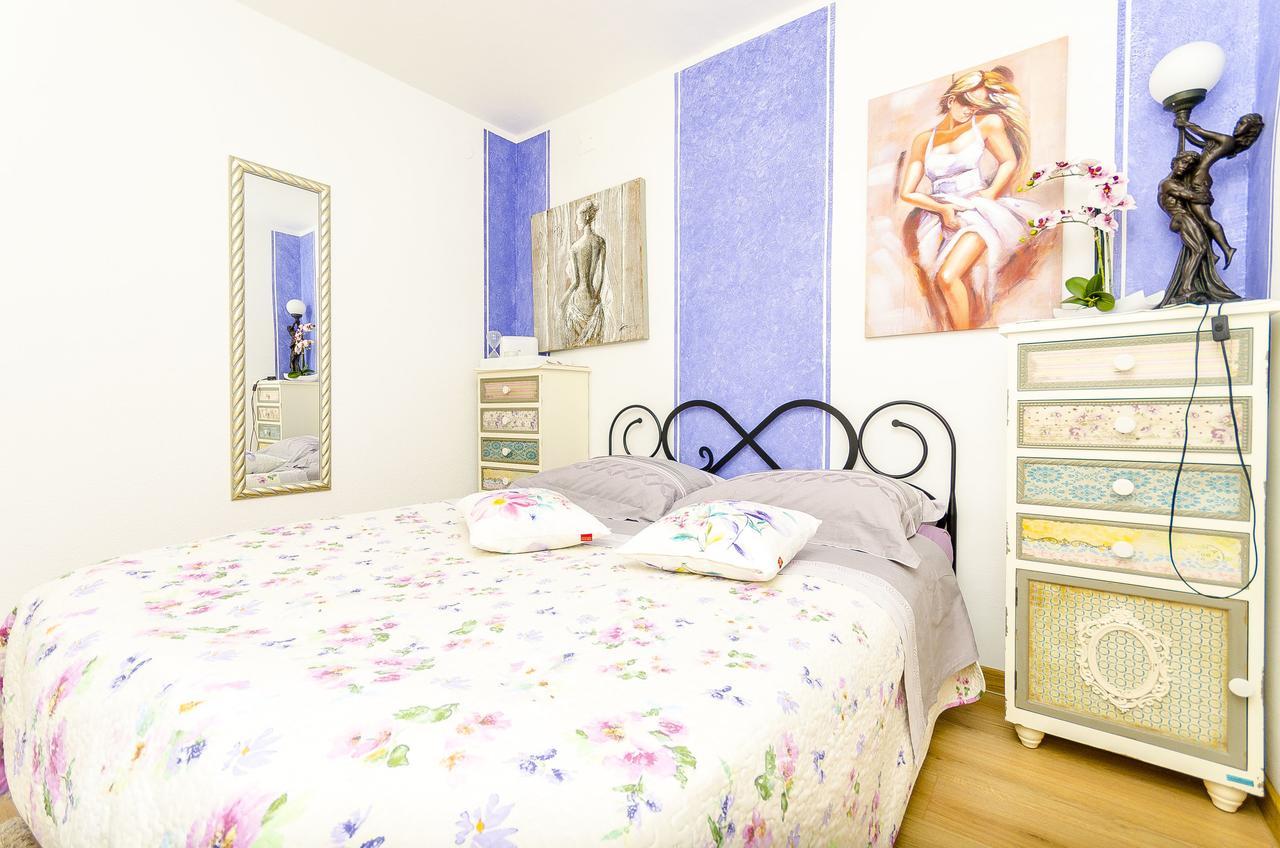 Apartments Nives Трогір Екстер'єр фото